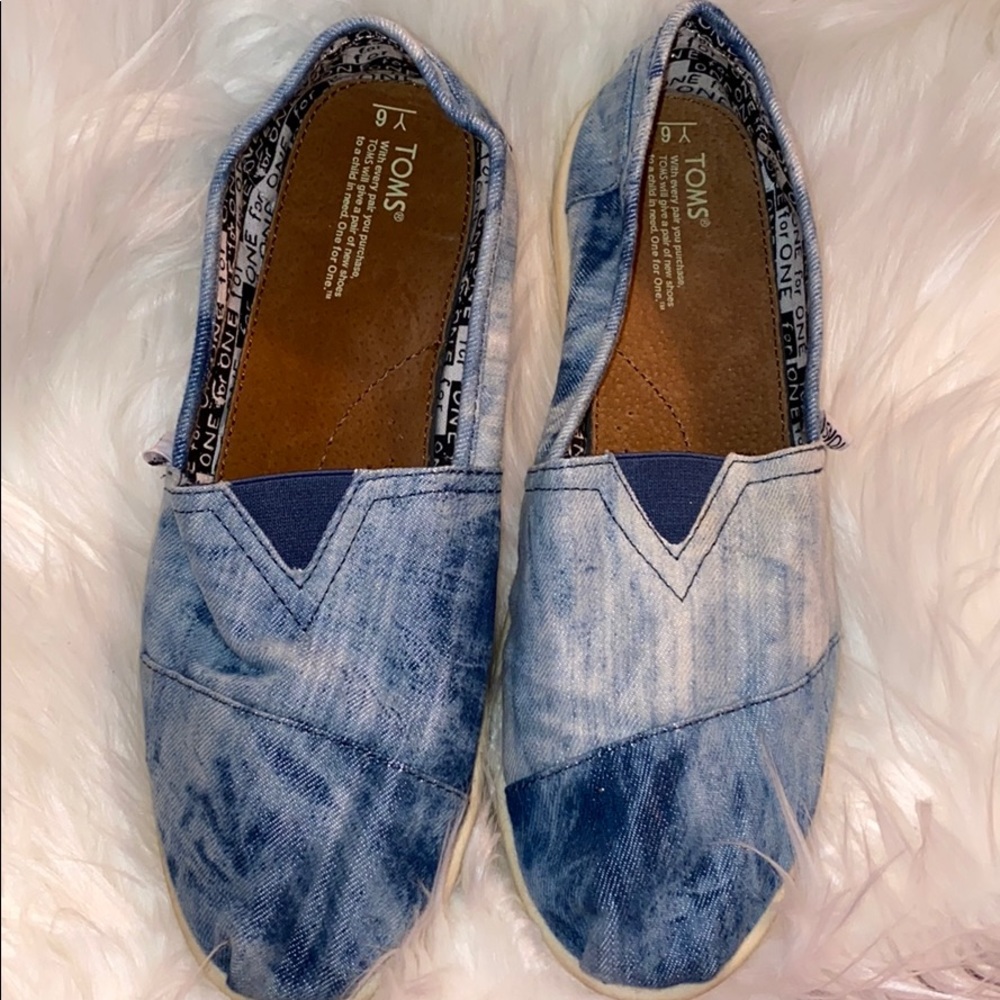 Authentic Denim Toms. NWOT